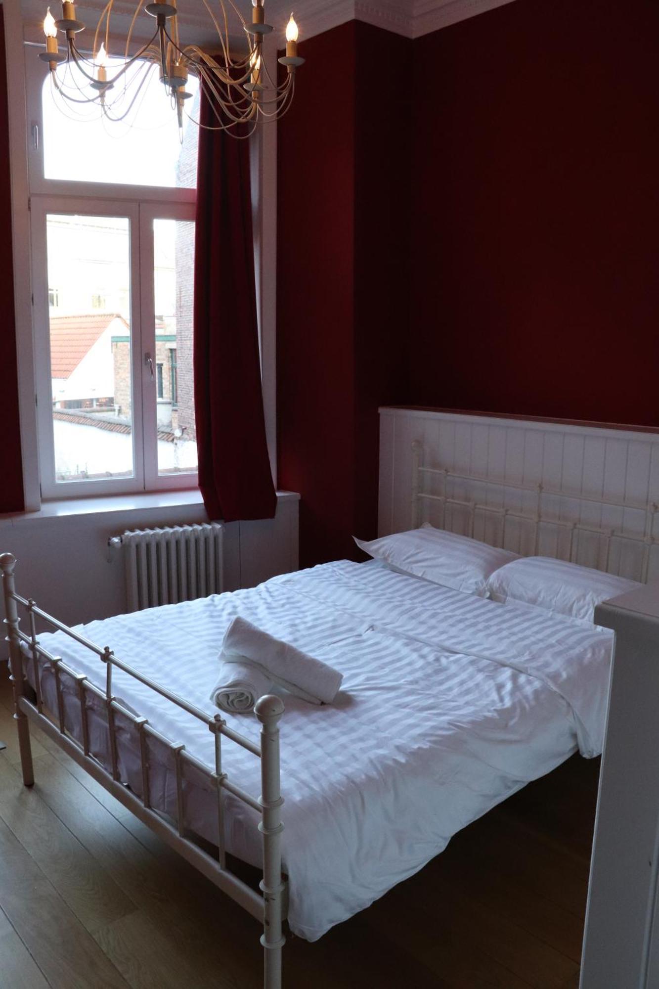 Hostel Lybeer Private Rooms Just For Two! Брюгге Номер фото