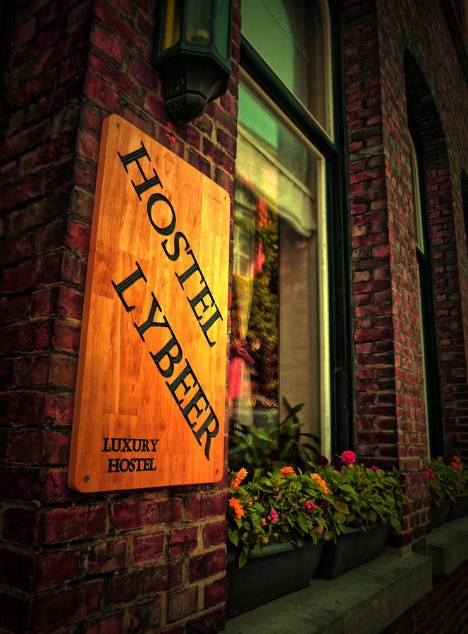 Hostel Lybeer Private Rooms Just For Two! Брюгге Экстерьер фото